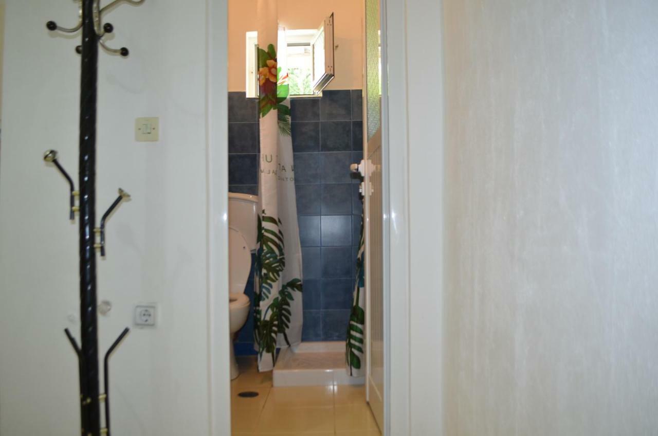 Villa Viktor Sarandë Exterior foto