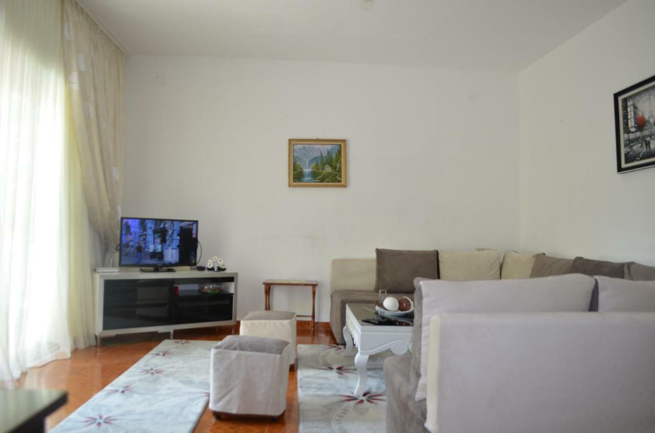 Villa Viktor Sarandë Exterior foto